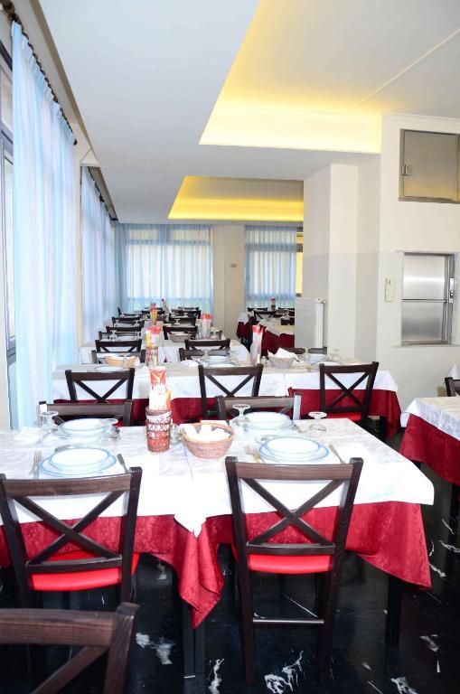 Aquilia Hotel 3*